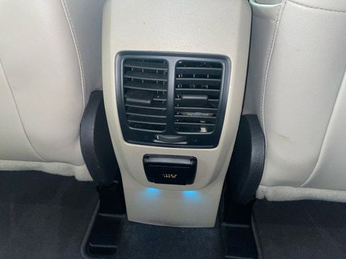 Used 2017 Ford Escape Titanium image 20