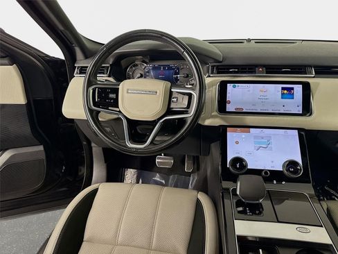 Certified 2022 Land Rover Range Rover Velar R-Dynamic S AWD/4WD image 25