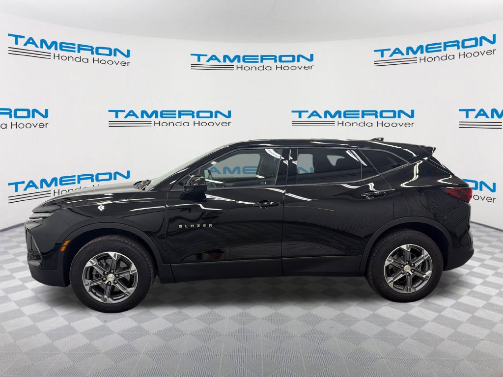 Used 2023 Chevrolet Blazer LT w/ LPO, Cargo Package AWD/4WD image 2