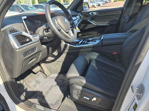 Certified 2025 BMW X5 xDrive50e w/ Premium Package image 6
