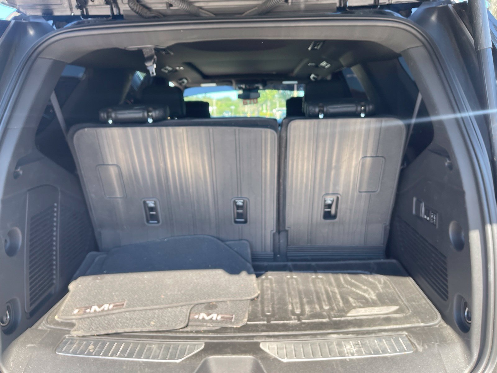 Used 2024 GMC Yukon Denali AWD/4WD image 27
