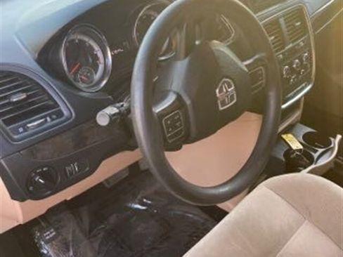 Used 2016 Dodge Grand Caravan SE w/ Quick Order Package 29E SE image 7