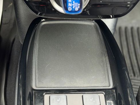 Used 2021 Toyota Prius Prime LE FWD image 15