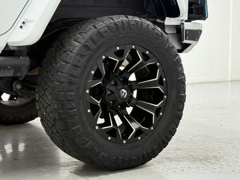 Used 2018 Jeep Wrangler Unlimited Sport S image 41