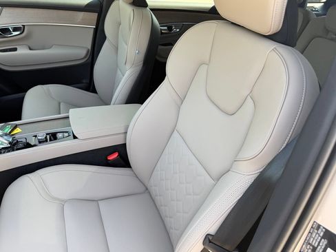 New 2026 Volvo XC90 T8 Core w/ Protection Package Premier AWD/4WD image 20