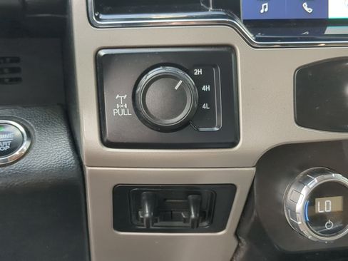 Used 2022 Ford F250 Lariat w/ Lariat Ultimate Package AWD/4WD image 19