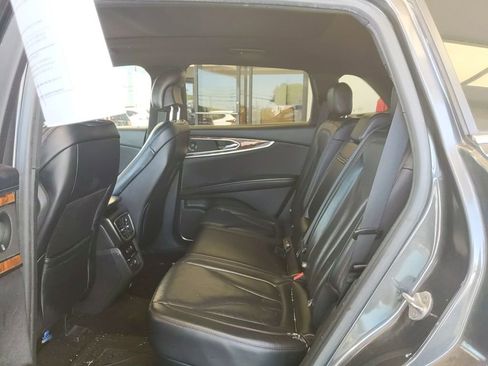 Used 2019 Lincoln Nautilus Reserve AWD/4WD image 11