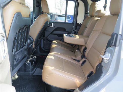 Used 2021 Jeep Gladiator Rubicon w/ Trailer Tow Package image 16