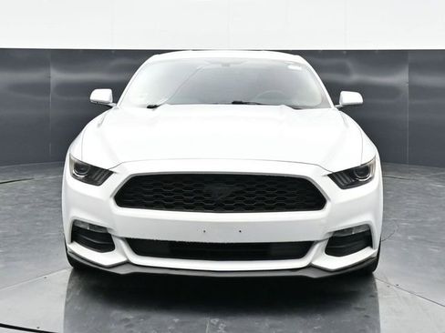 Used 2015 Ford Mustang Coupe image 2