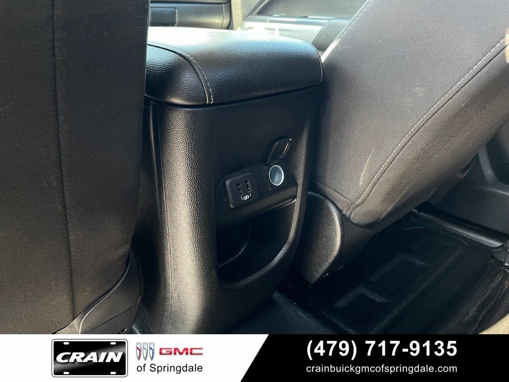 Used 2022 Chevrolet Colorado LT w/ Fleet Safety Package RWD image 26