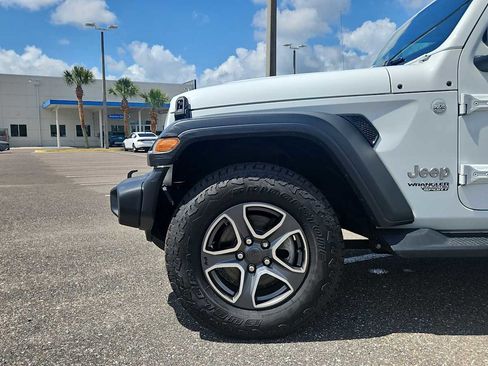 Used 2021 Jeep Wrangler Unlimited Sport AWD/4WD image 18