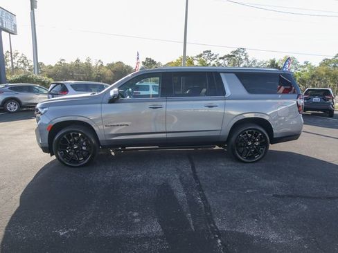 Used 2023 Chevrolet Suburban Premier w/ Advanced Technology Package image 5
