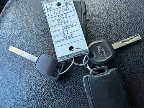 Used 2020 Chevrolet Colorado LT image 40