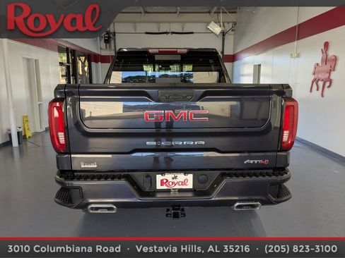 Used 2022 GMC Sierra 1500 AT4 w/ AT4 Preferred Package image 3