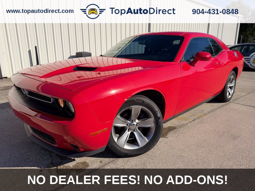 Used 2019 Dodge Challenger SXT RWD image 1