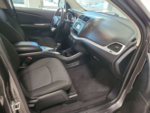 Used 2015 Dodge Journey SXT w/ Flexible Seating Group image 25
