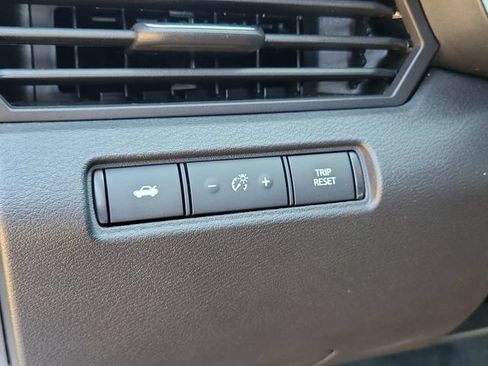 Used 2024 Nissan Altima 2.5 SR FWD image 22