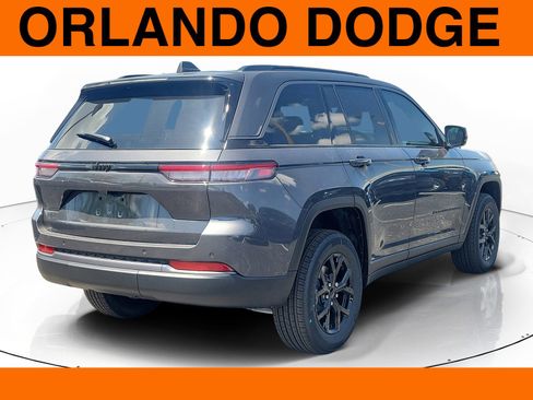 New 2026 Jeep Grand Cherokee Altitude RWD image 3