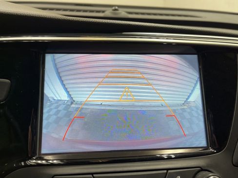 Used 2017 Buick Envision Essence image 11