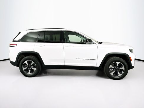 Used 2023 Jeep Grand Cherokee 4WD 4xe w/ Luxury Tech Group II image 10