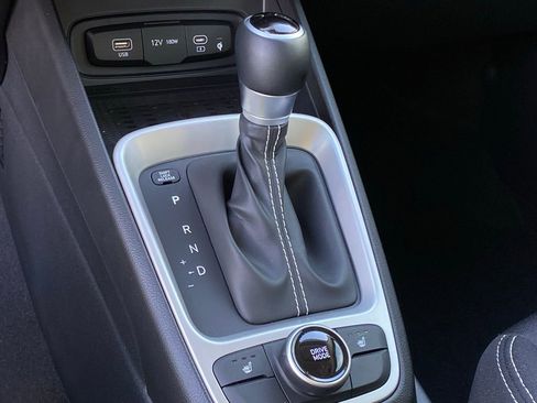New 2026 Hyundai Venue SEL FWD image 21