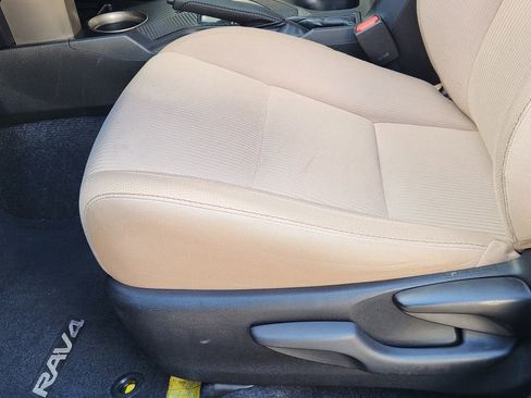 Used 2014 Toyota RAV4 XLE FWD image 22