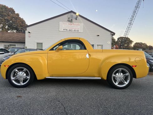 Used 2004 Chevrolet SSR w/ Preferred Equipment Group image 29