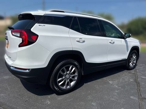 Used 2024 GMC Terrain SLT AWD/4WD image 5