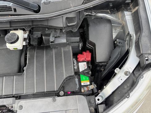 Used 2015 Nissan Quest SV FWD image 12