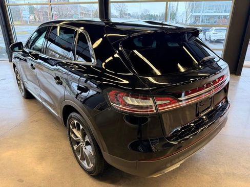 Used 2023 Lincoln Nautilus Reserve AWD/4WD image 4