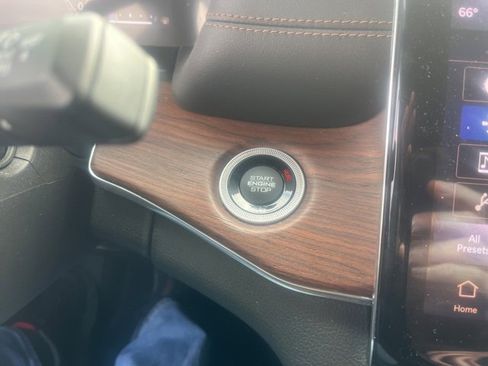 Used 2023 Jeep Grand Cherokee Summit image 20