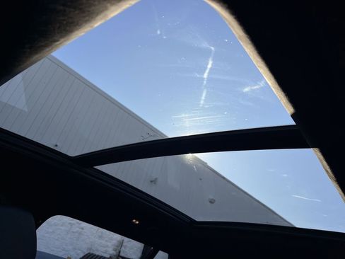 Certified 2024 BMW X7 xDrive40i w/ M Sport Package image 22