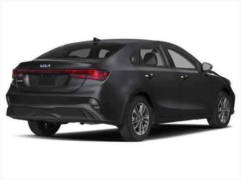 Used 2024 Kia Forte LXS FWD image 2