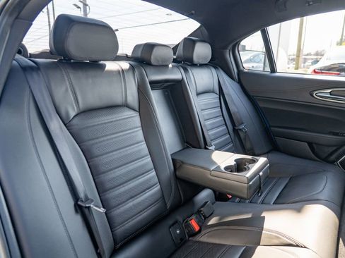 Used 2023 Alfa Romeo Giulia Quadrifoglio image 19