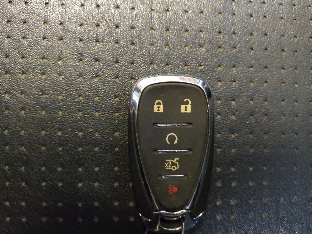 Used 2020 Chevrolet Sonic Premier FWD image 32