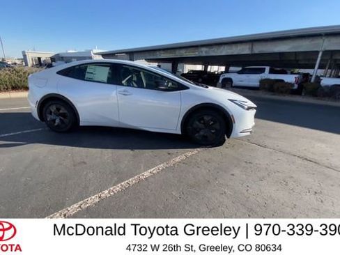 New 2026 Toyota Prius Plug-In Hybrid FWD image 9