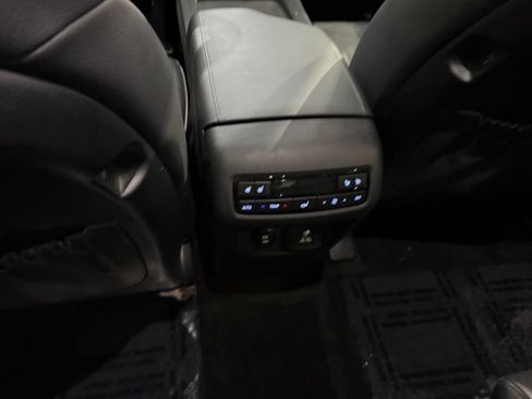 Used 2023 Hyundai Palisade Limited AWD/4WD image 28