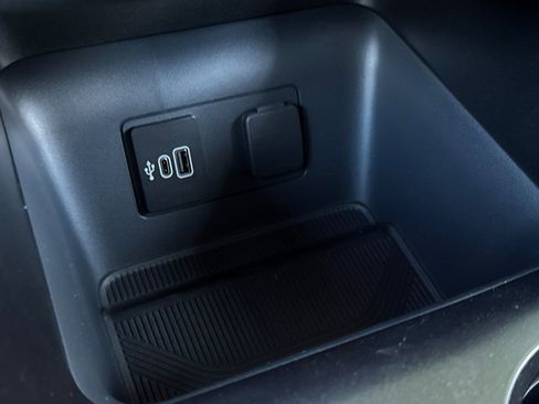 New 2026 Ford Explorer Active RWD image 25