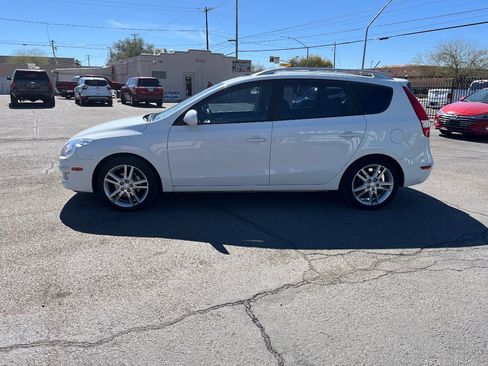 Used 2011 Hyundai Elantra SE image 9