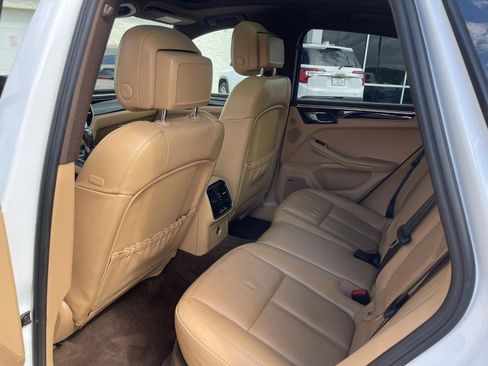 Used 2016 Porsche Macan S image 21