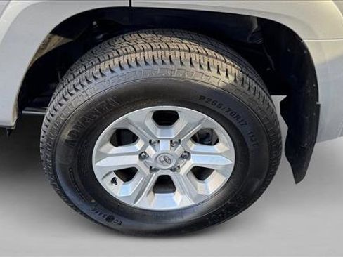 Used 2024 Toyota 4Runner SR5 AWD/4WD image 9