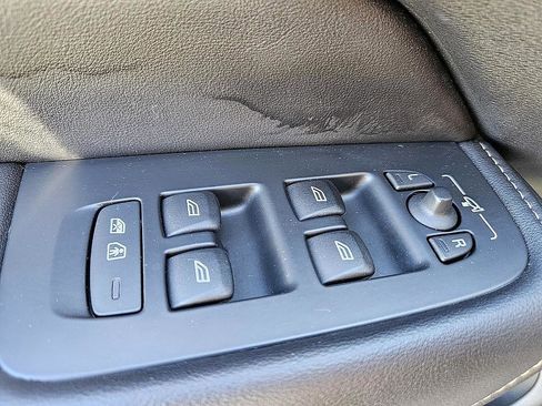 Used 2022 Volvo XC60 B5 Inscription w/ Advanced Package image 29