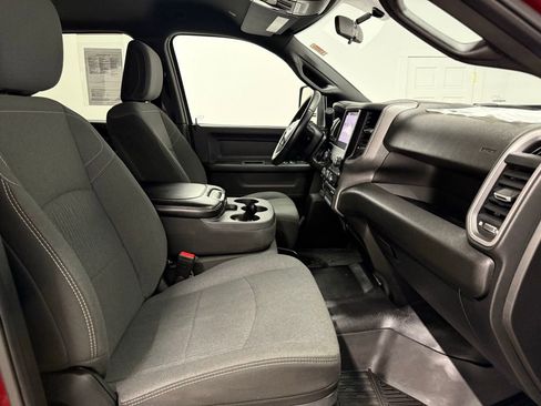 Used 2024 RAM 2500 Tradesman w/ Chrome Appearance Group image 17