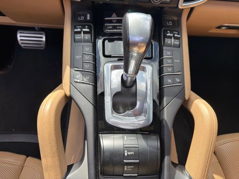 Used 2016 Porsche Cayenne S w/ Premium Package image 22