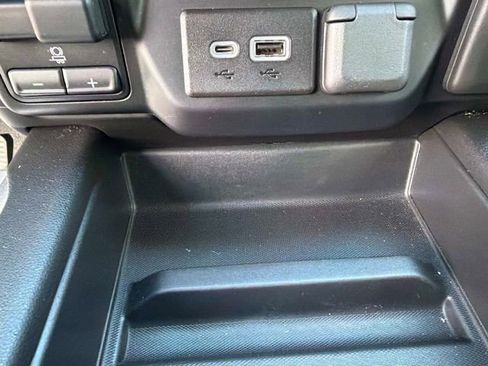 Used 2022 GMC Sierra 1500 SLT w/ SLT Premium Package image 24