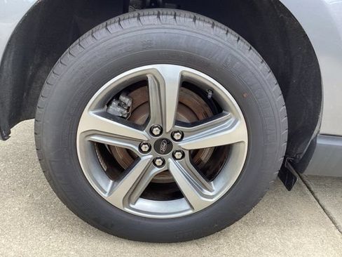 Used 2024 Ford Edge SEL w/ Convenience Package AWD/4WD image 7