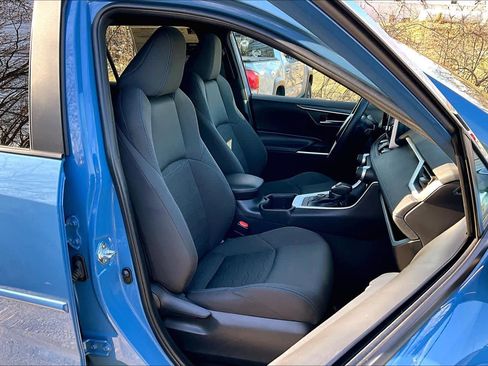 Certified 2024 Toyota RAV4 SE w/ Convenience Package AWD/4WD image 8