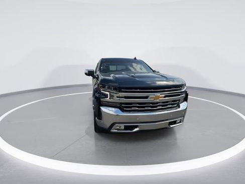Used 2021 Chevrolet Silverado 1500 LTZ w/ Technology Package AWD/4WD image 3
