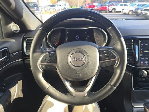 Certified 2020 Jeep Grand Cherokee Overland AWD/4WD image 17