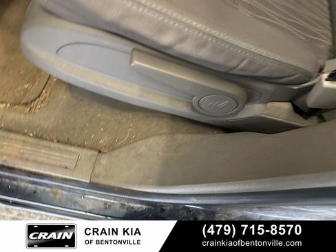 Used 2015 Chevrolet Traverse LS FWD image 17